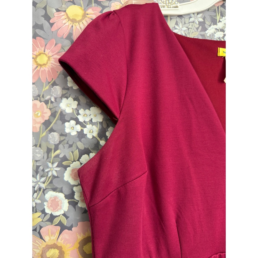 Yellow Star‎ Women's Burgundy V-Neck Cap Sleeve Pleated Midi Dress 1X - Picture 4 of 5